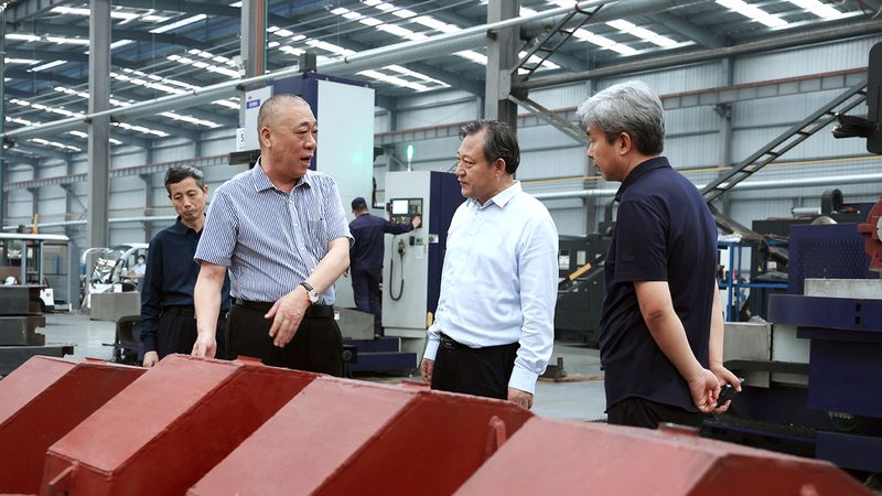 简讯|新乡市委常委、市委秘书长谢松民一行莅临公司智能产业园考察调研